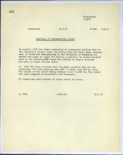 K Eddy's 27 September 1957 relay note recording two radar sightings and reported acceleration
