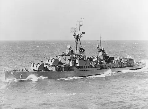 USS Gyatt underway at sea